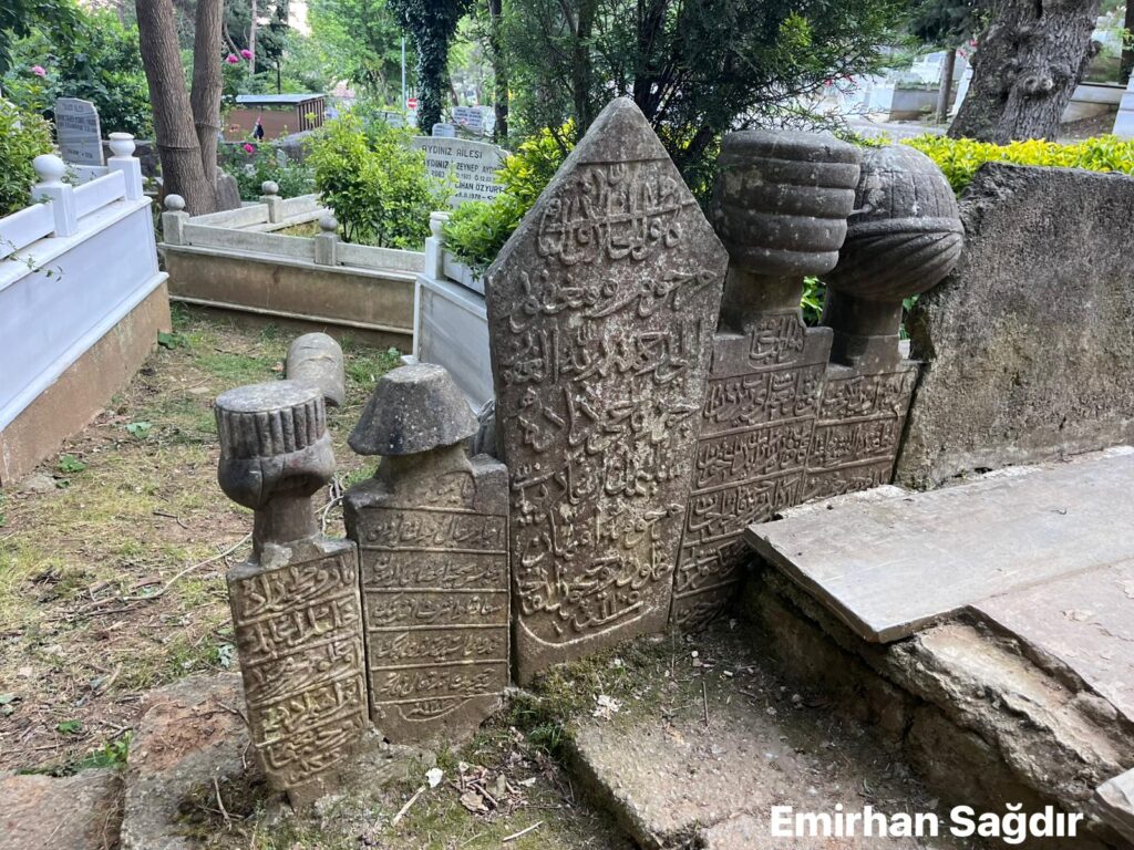 Şahinkaya Mezarlığı