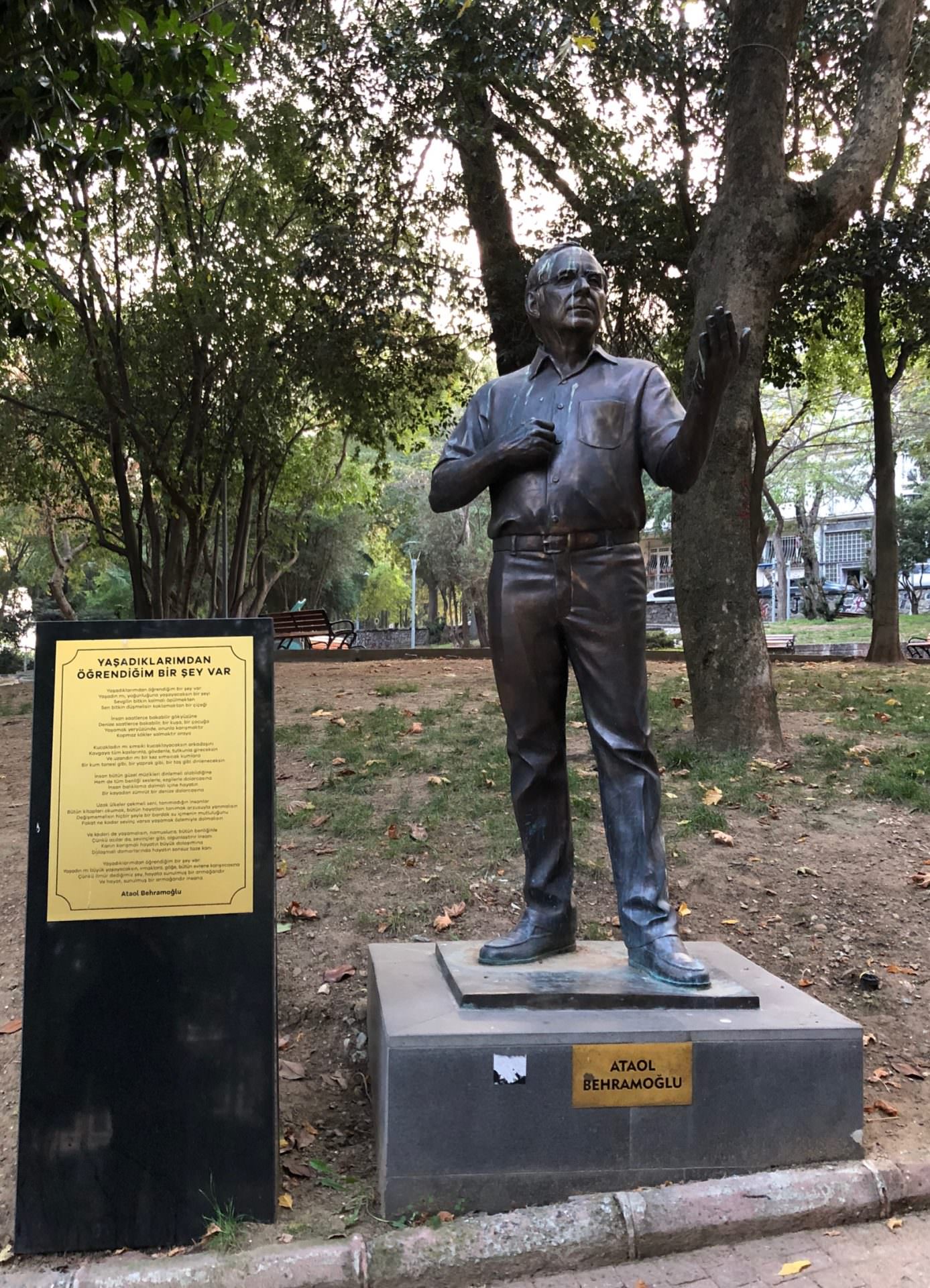 Ataol Behramoğlu Heykeli