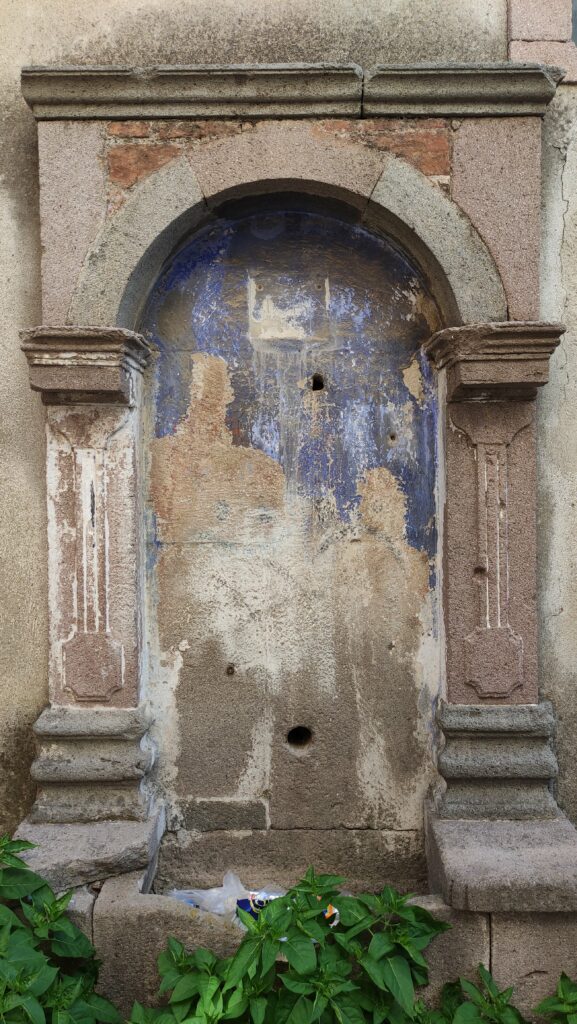 Şazelli Sokak Çeşmesi