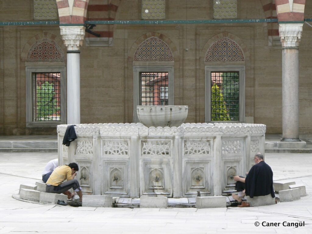 Selimiye Camii Şadırvanı
