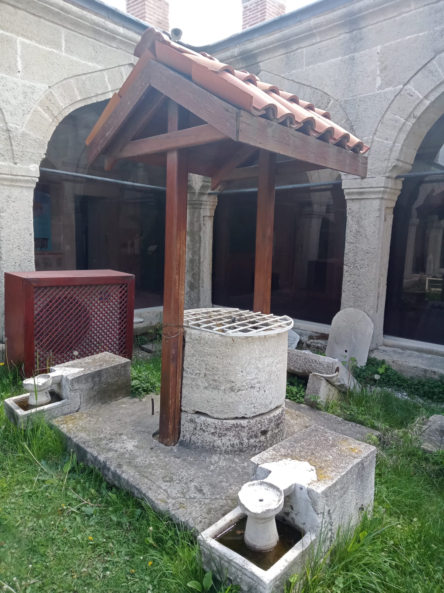 Darülhadis Medresesi Su Kuyusu