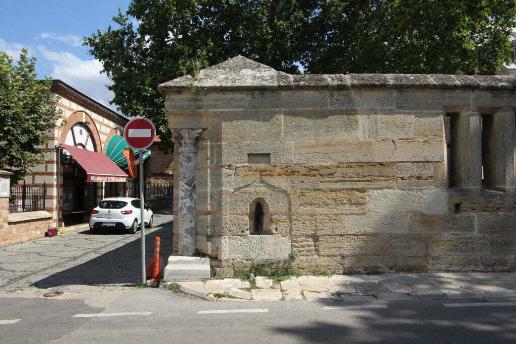 Selimiye Külliyesi Duvar Çeşmesi