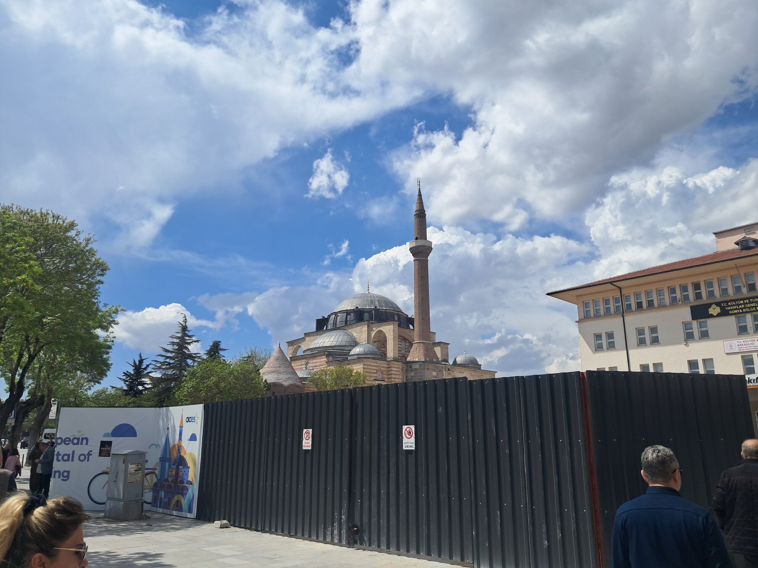 Şerafettin Camii