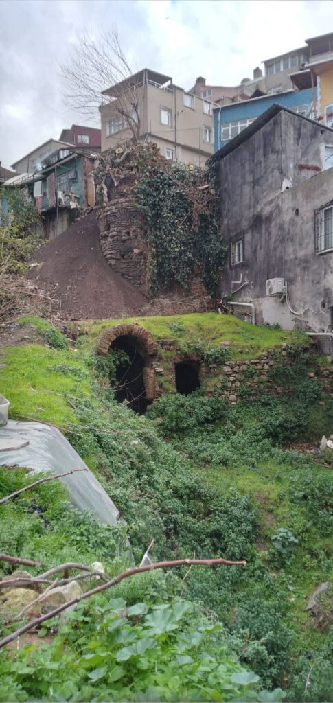 Sinan Paşa Mescidi Doğusundaki Sarnıç