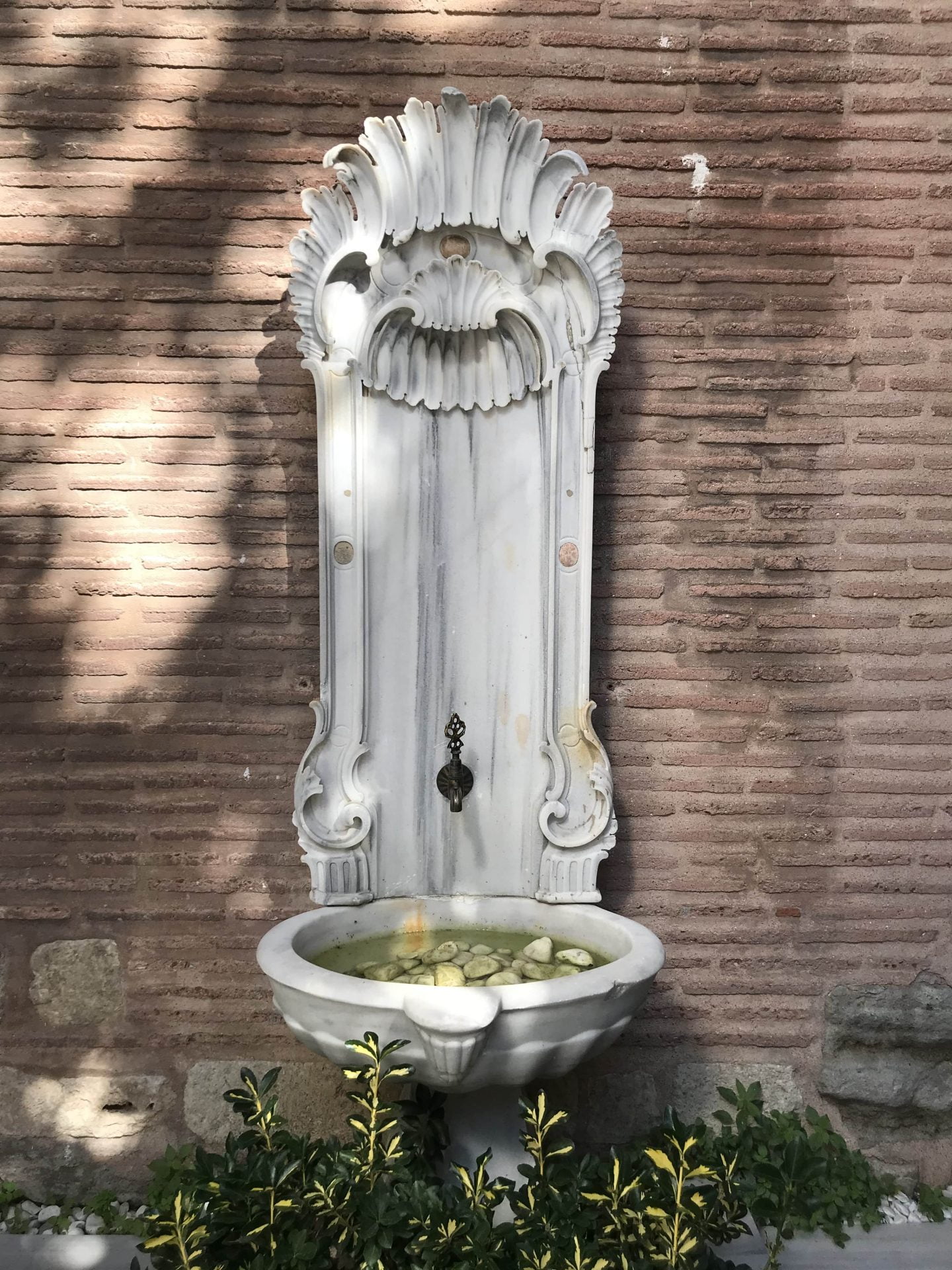 Soğuk Çeşme Sokaktaki Çeşme