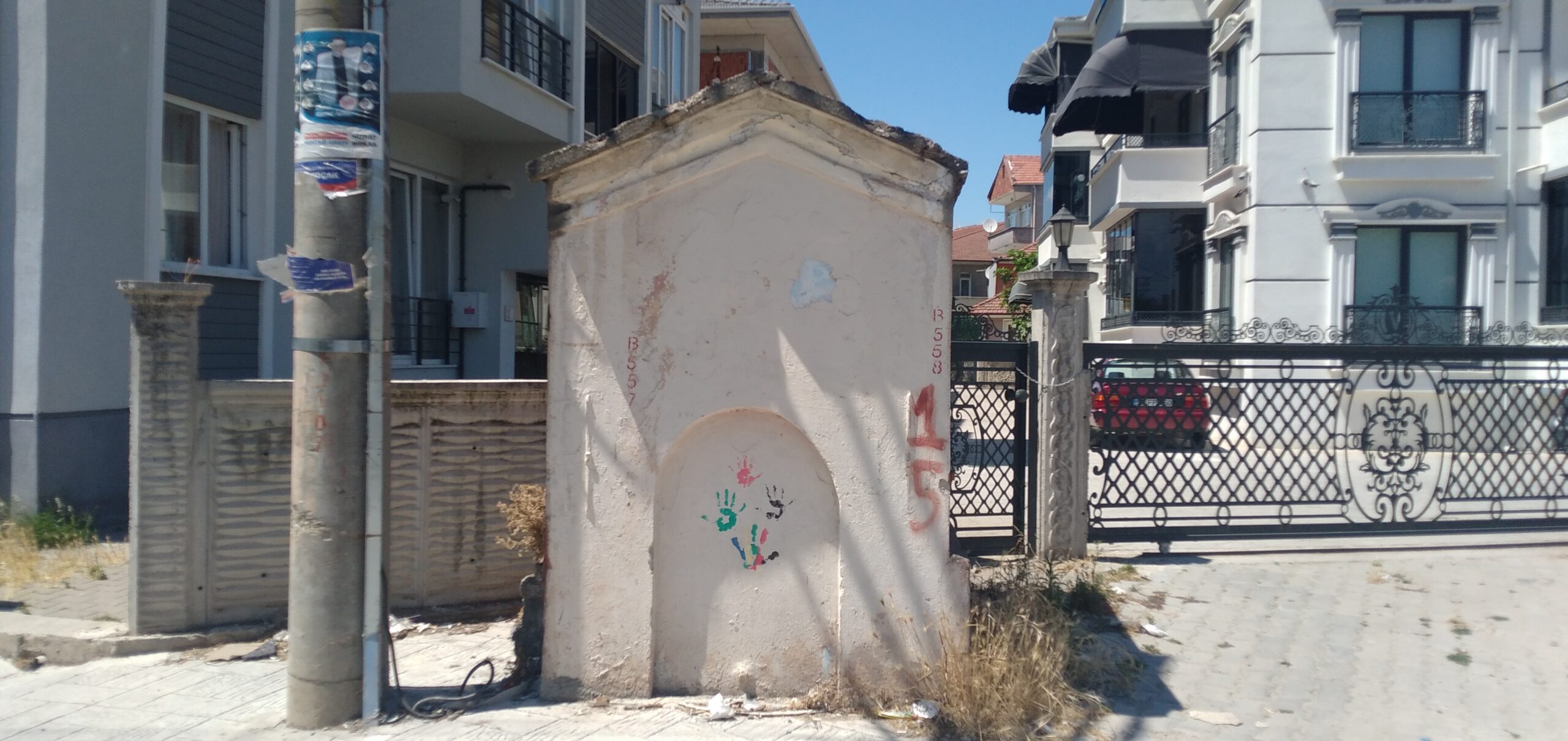 Sokak Çeşmesi, Büyük Geçit Sokak