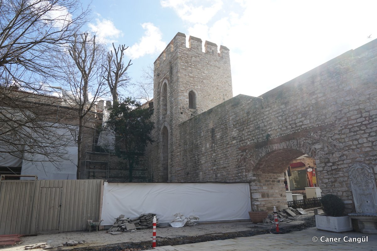 Sur-i Sultani 15. Burç – Park İçinden Görünümü