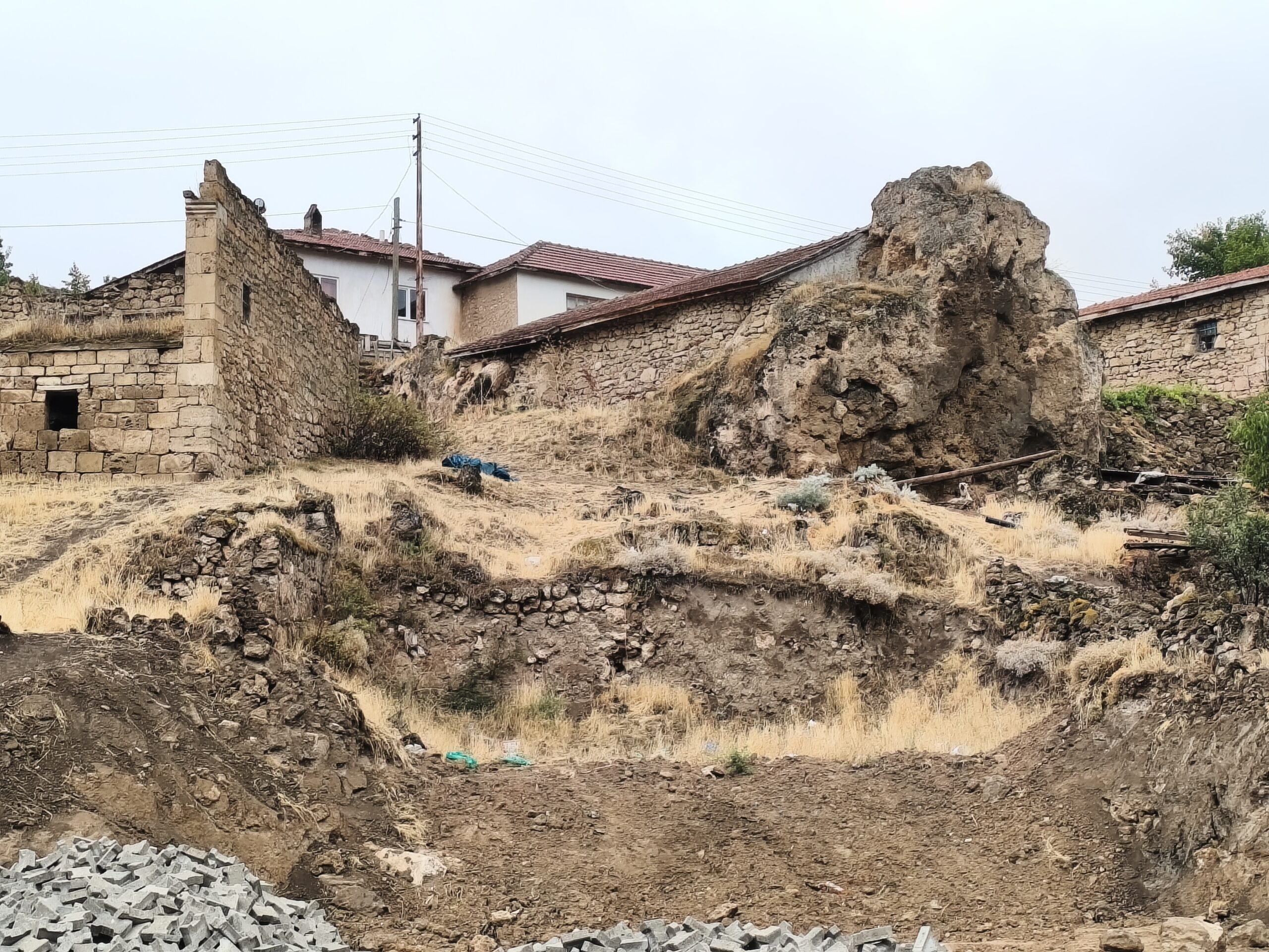 Surp Asdvadzadzin Ermeni Kilisesi