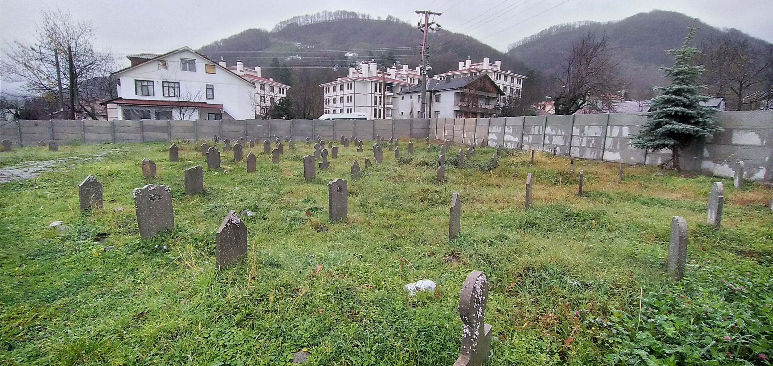 Tarihi Mezarlık, Kaynaşlı