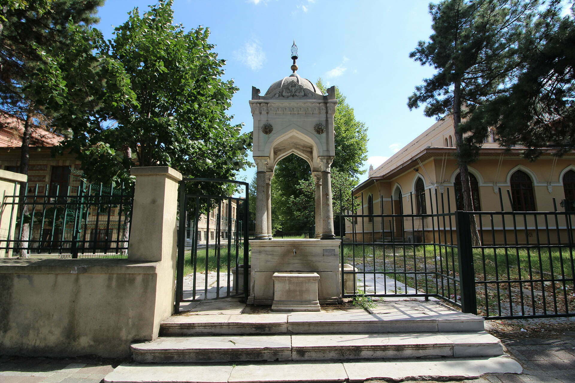 Ticaret Lisesi Çeşmesi, Edirne