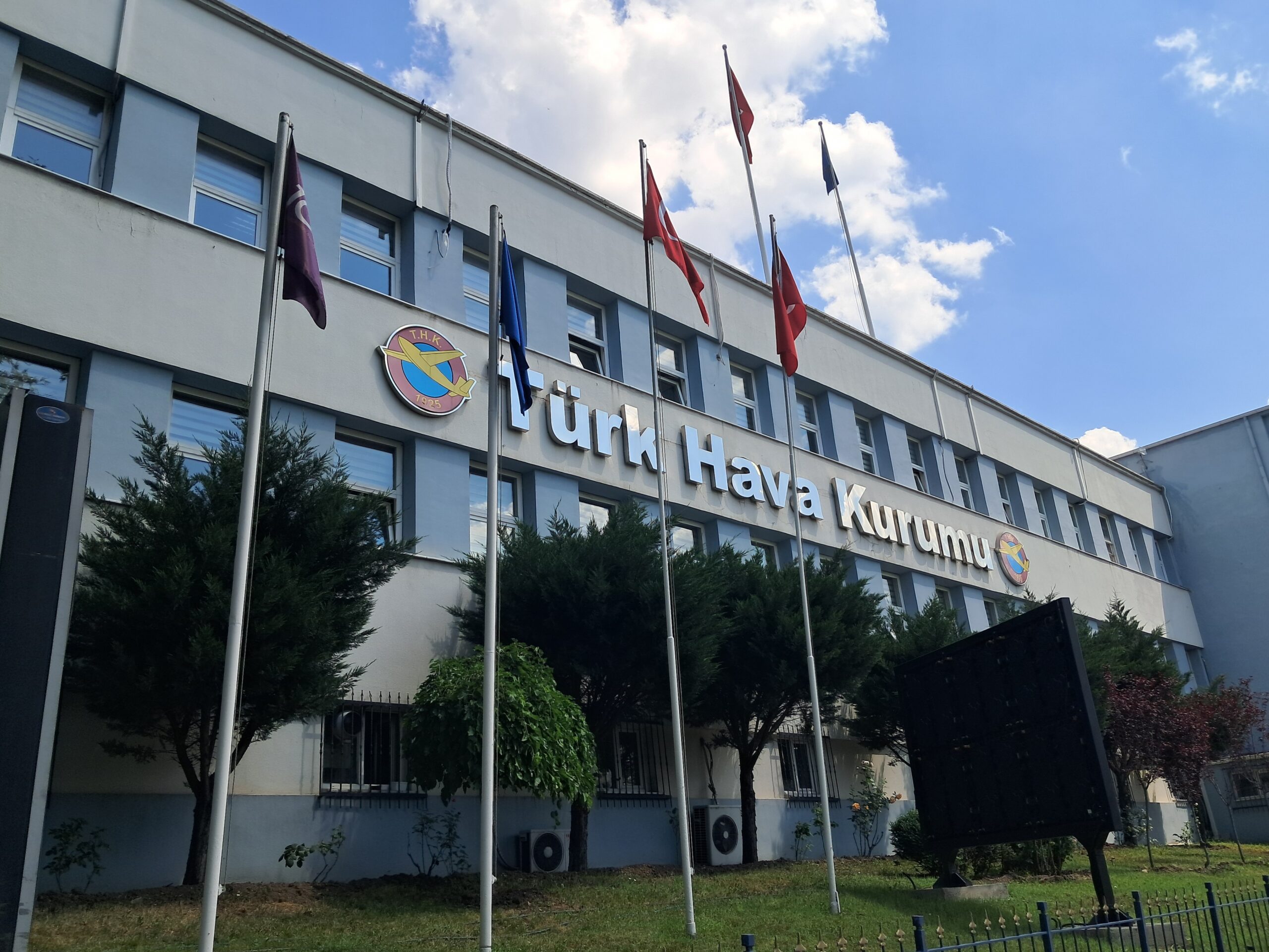 Türk Hava Kurumu Binası