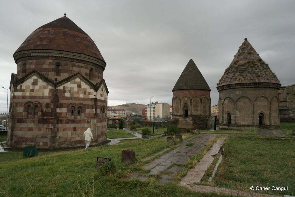 Üç Kümbetler, Erzurum