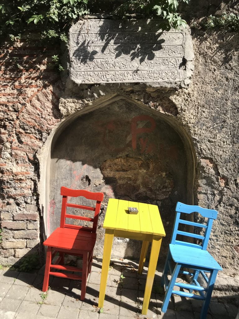 Üçler Hamamı Sokak Duvar Çeşmesi