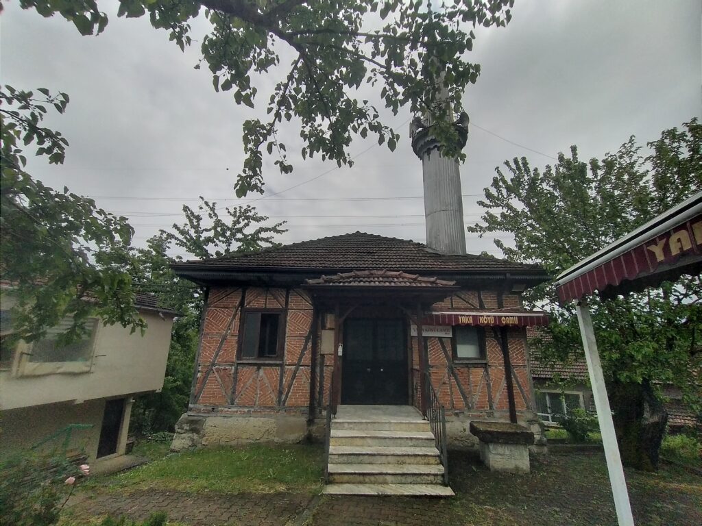 Yakaköy Camii