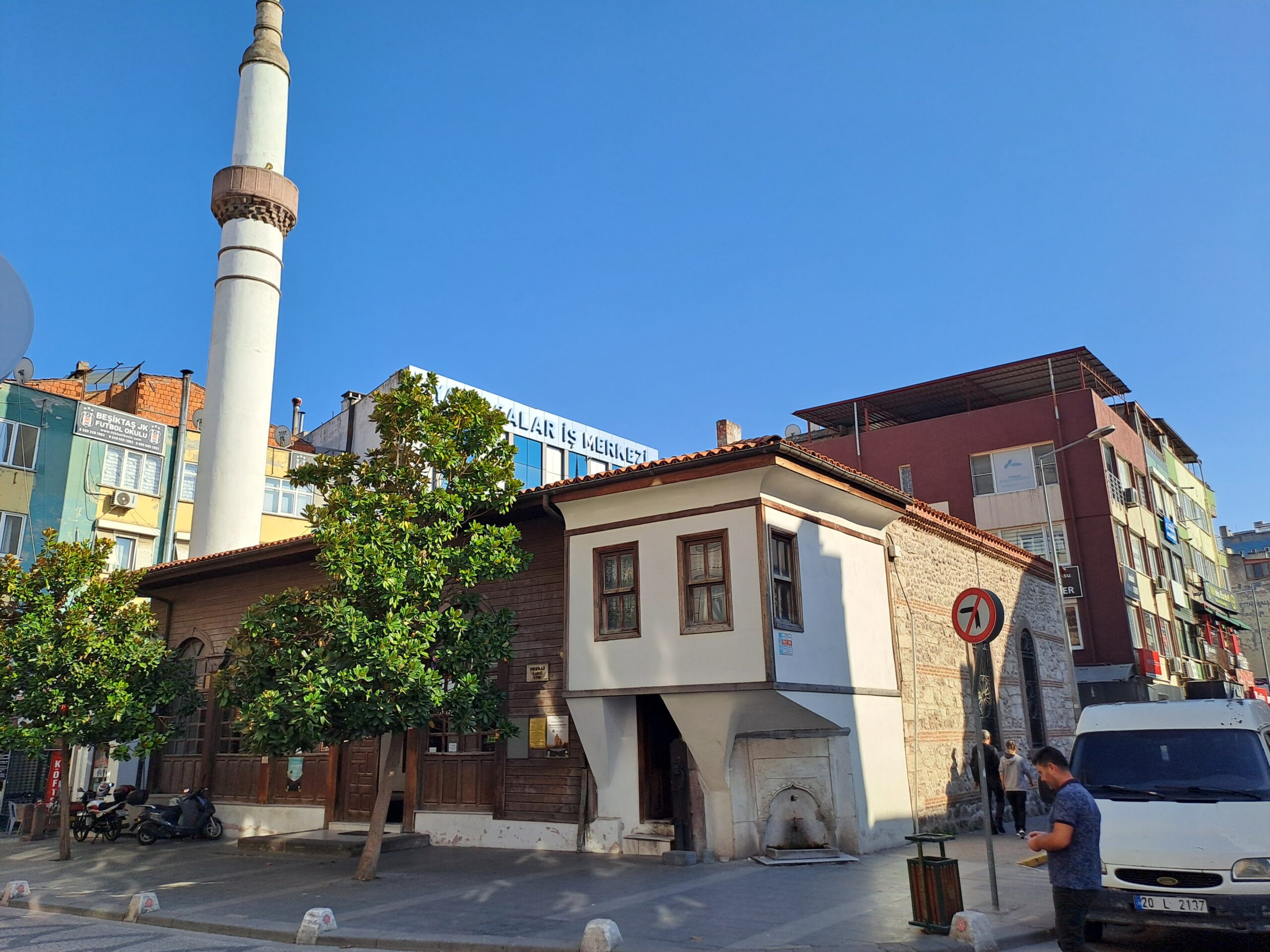 Yeşilli Camii, Balıkesir