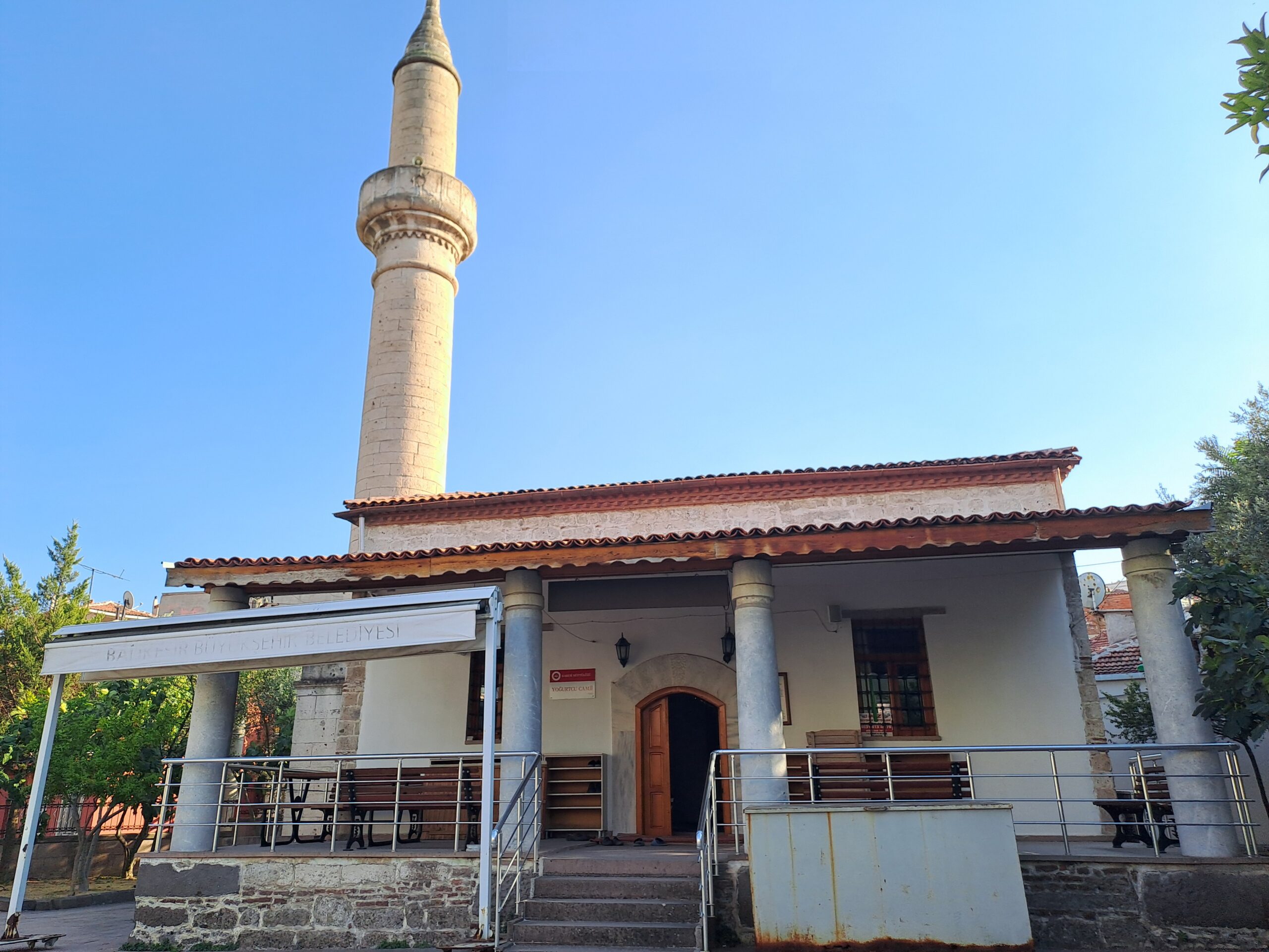 Yoğurtçu Camii