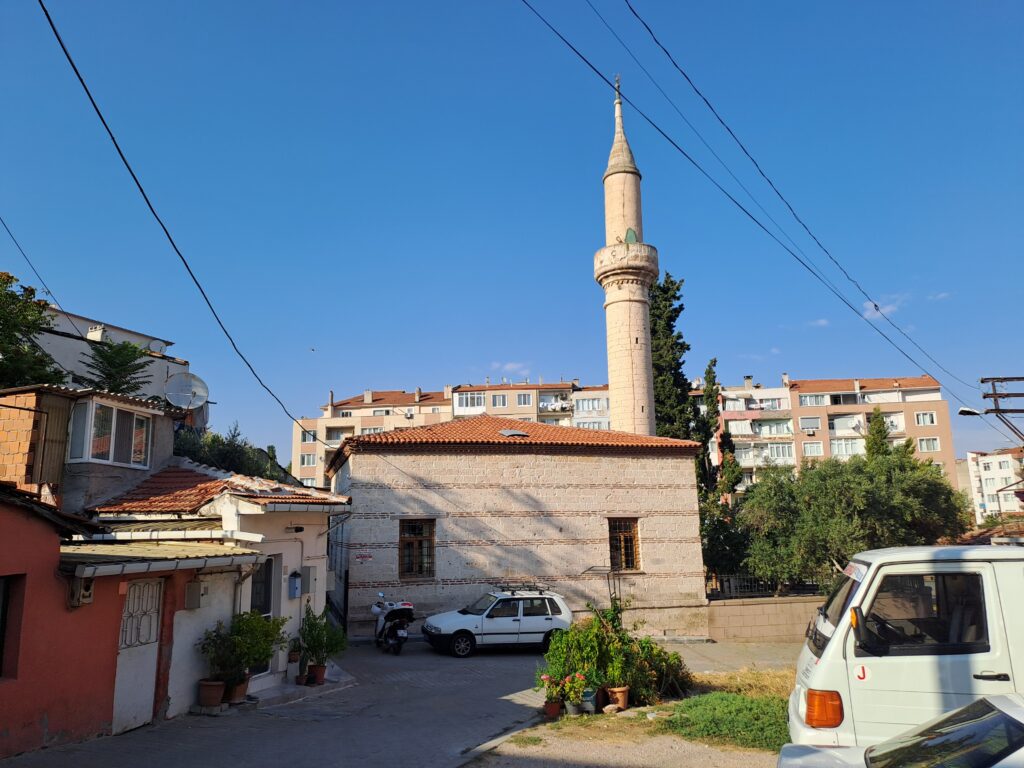 Yoğurtçu Camii