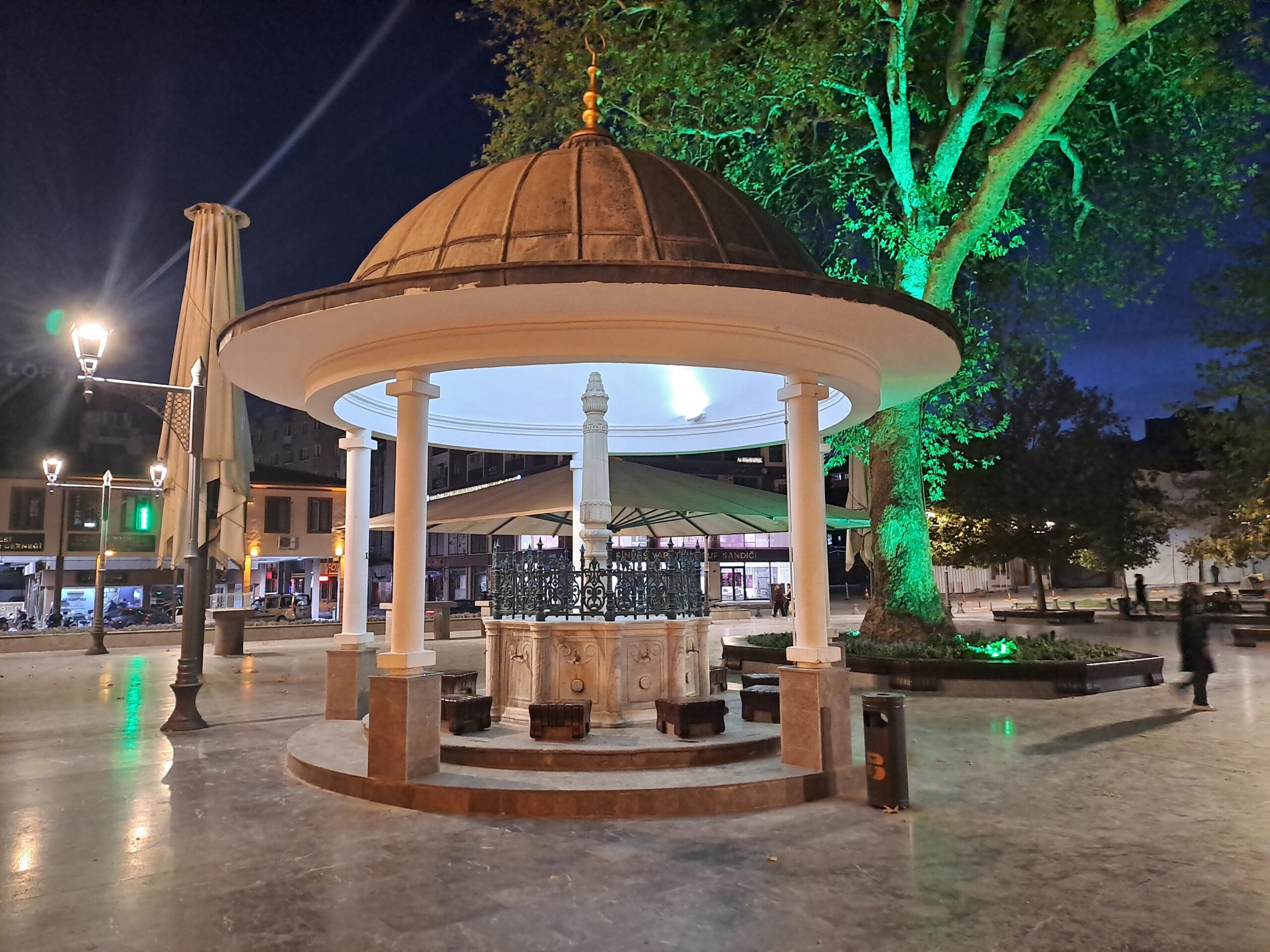 Zağnos Paşa Camii Şadırvanı