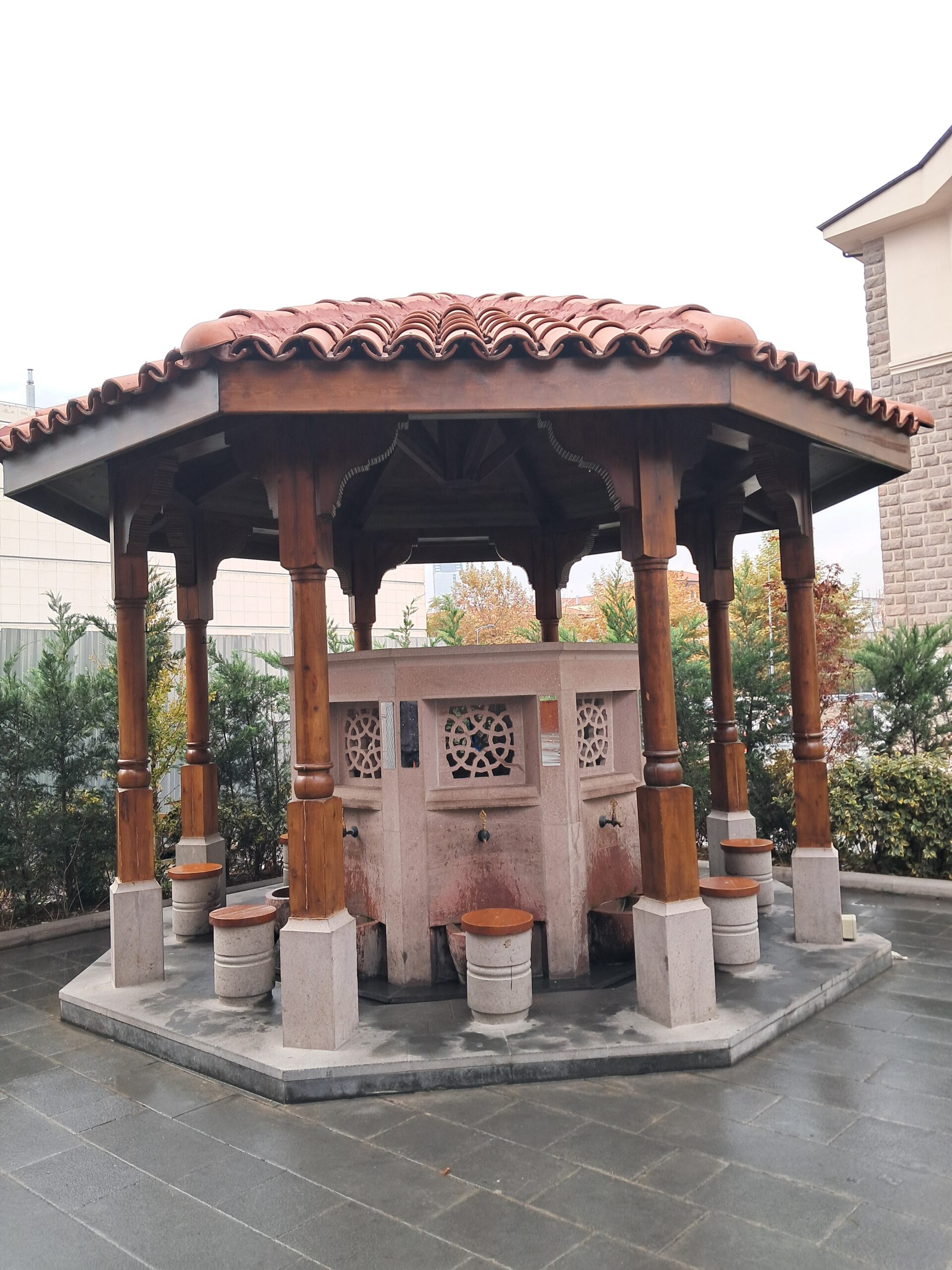 Zincirli Camii Şadırvanı